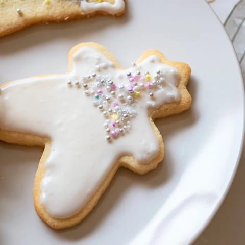 Delicate buttery Christmas angels